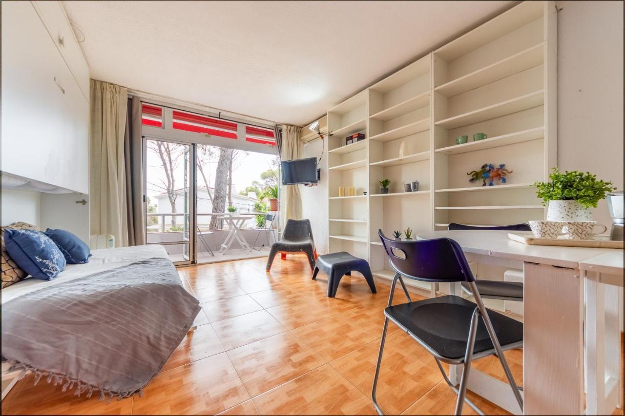 Luminoso Bungalow Con Parking Tarragona Kültér fotó
