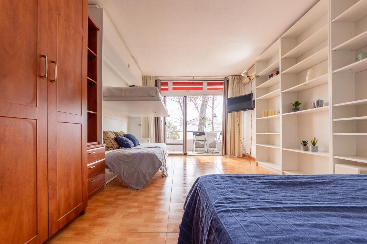 Luminoso Bungalow Con Parking Tarragona Kültér fotó
