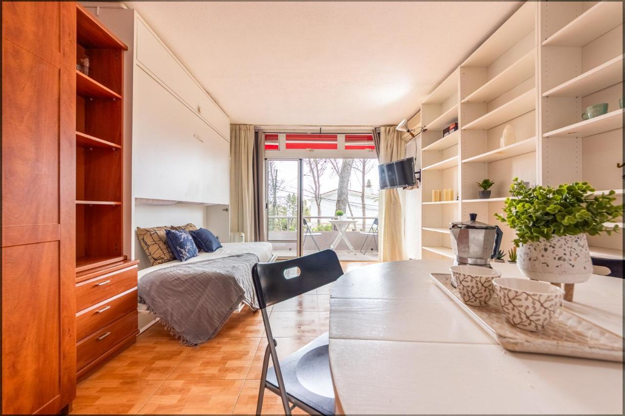 Luminoso Bungalow Con Parking Tarragona Kültér fotó